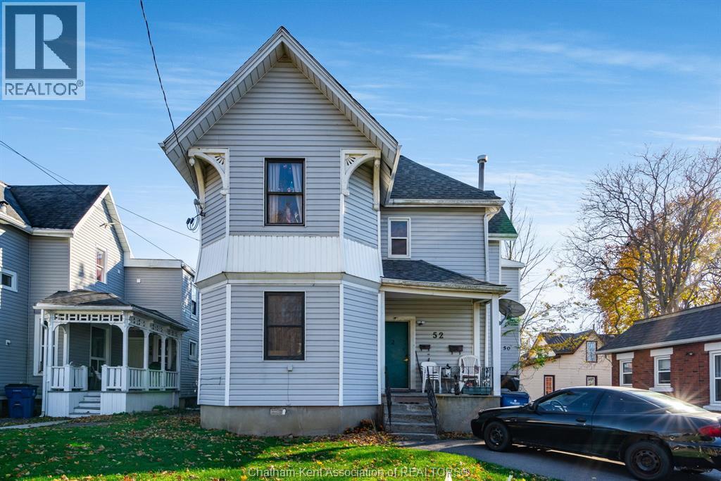 50-52 Wellington St E, Chatham, ON N7M 3N9