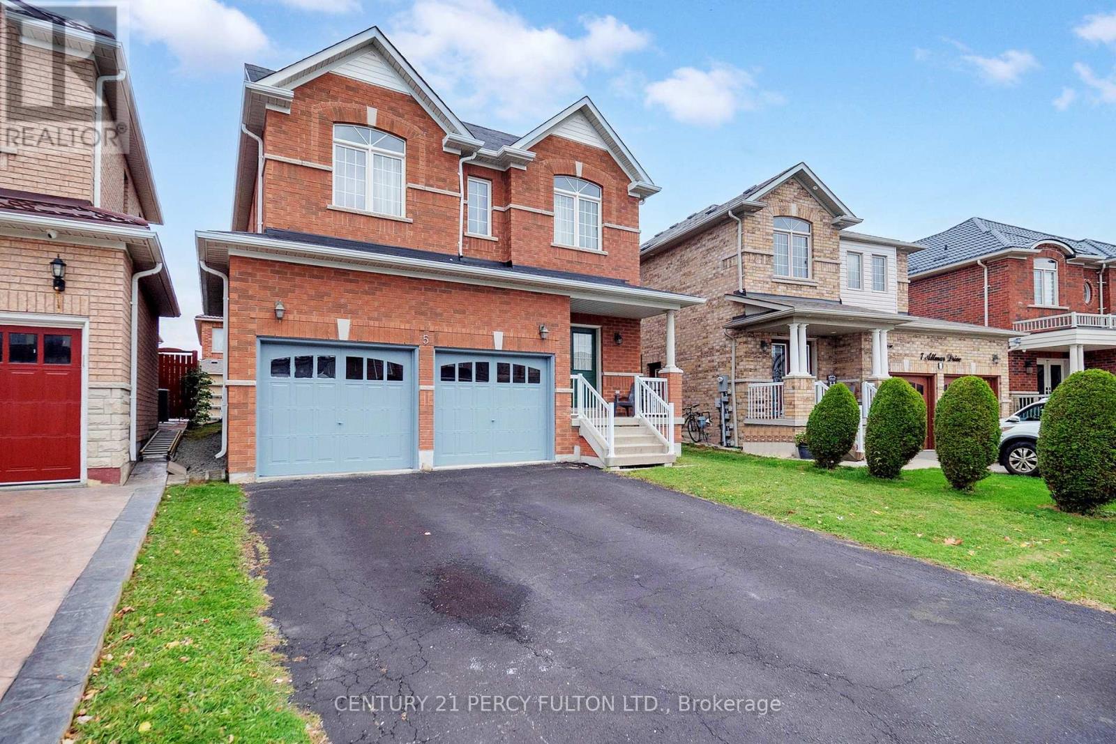 5 Attmar Dr, Brampton, ON L6P 2R4