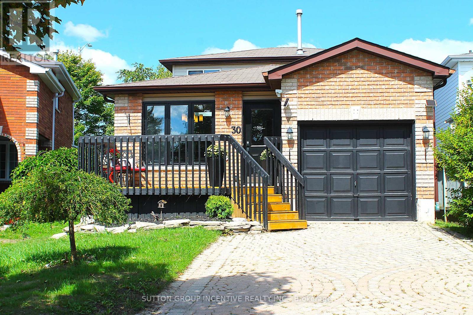 30 Assiniboine Dr, Barrie, ON L4N 8G4