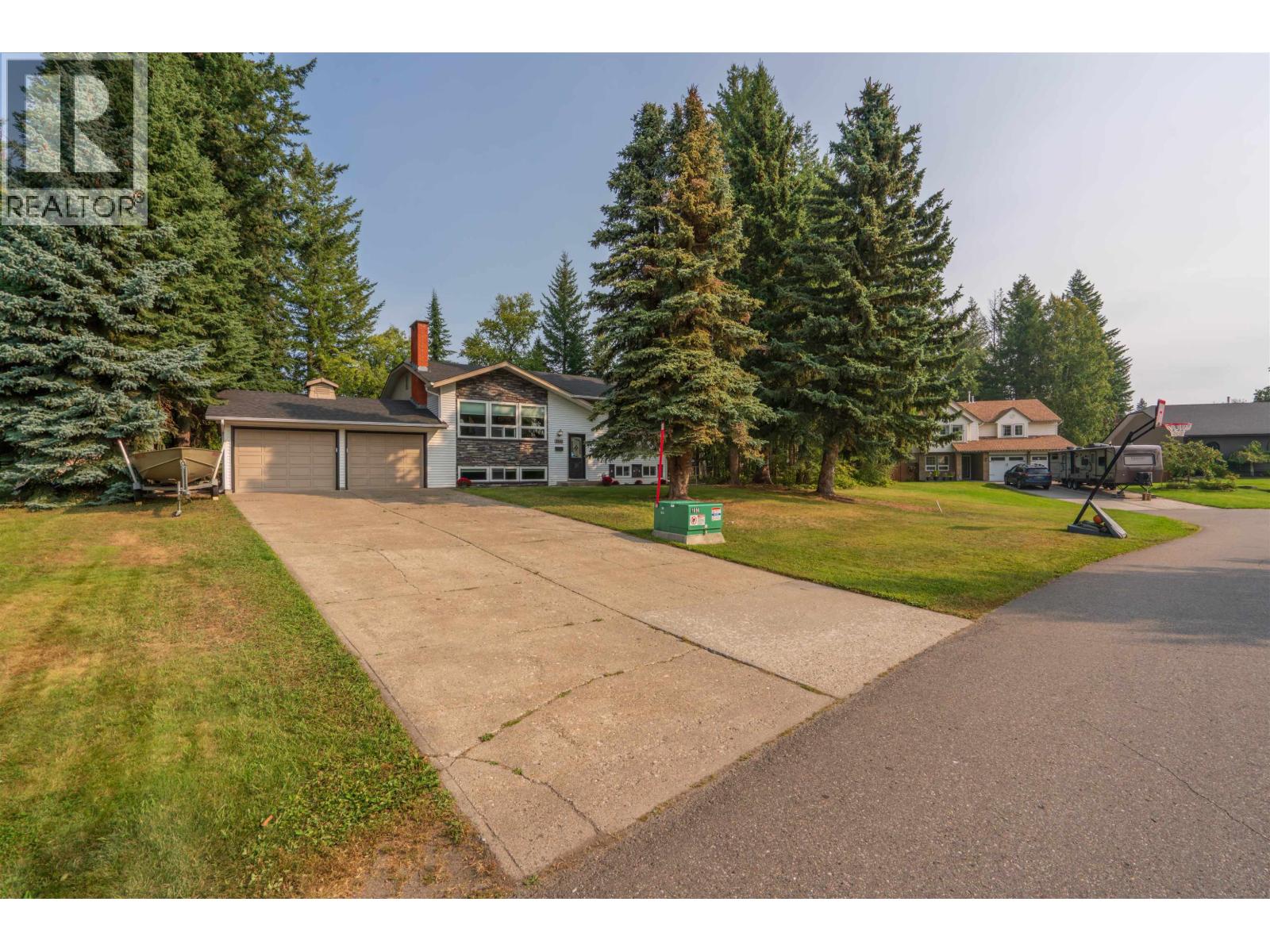 2840 Mckenney Cres, Prince George, BC V2K 3X9