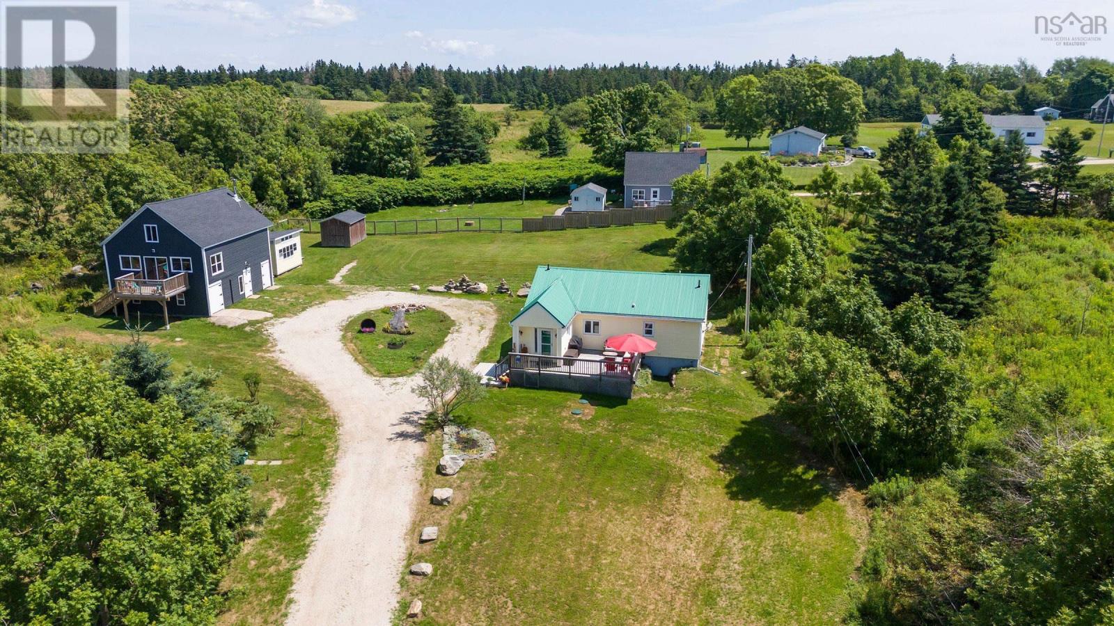 173 New Harbour Rd, Blandford, NS B0J 1T0