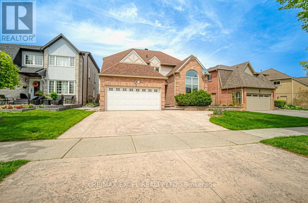 1619 Amberlea Rd, Pickering, ON L1V 5P3