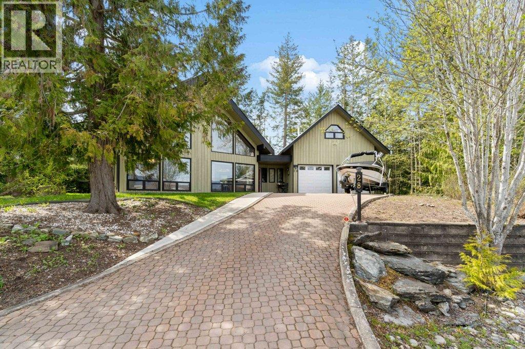 2592 Alpen Paradies Road Unit 28, Blind Bay, BC V0E 1H1