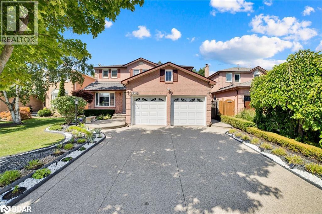 339 Parklane Rd, Oakville, ON L6H 4J4