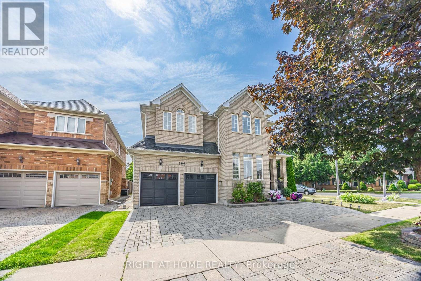 122 Annina Cres, Markham, ON L3R 4S5