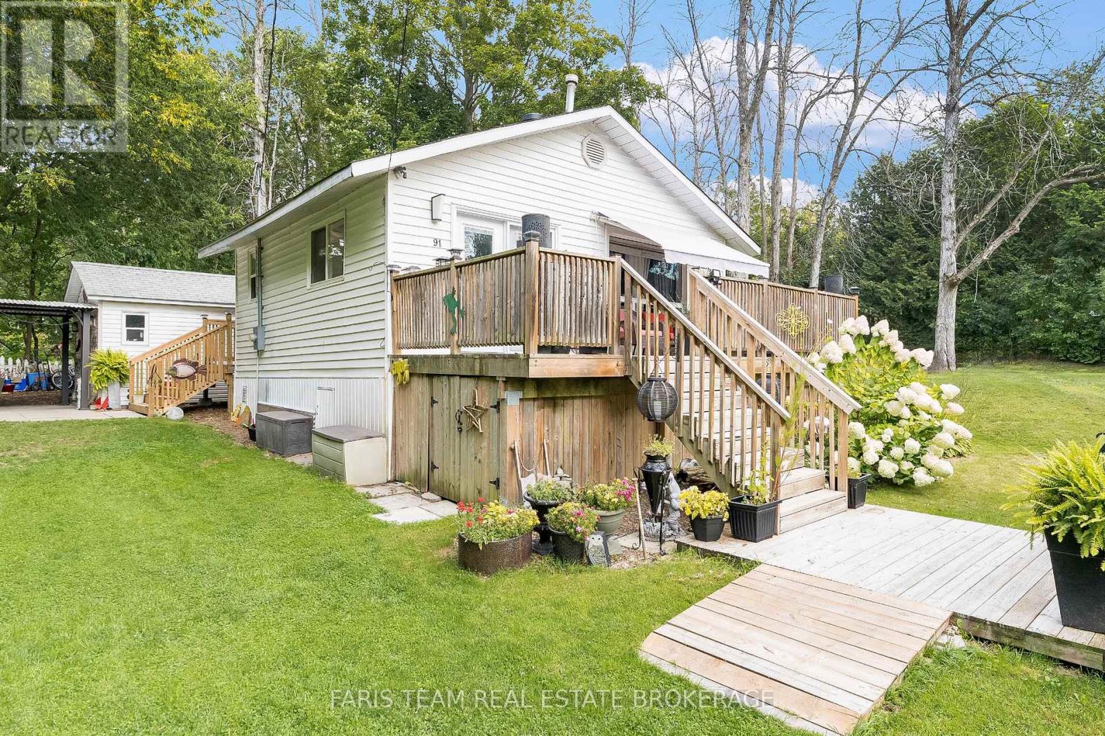 91 Park St, Tay, ON L0K 2A0