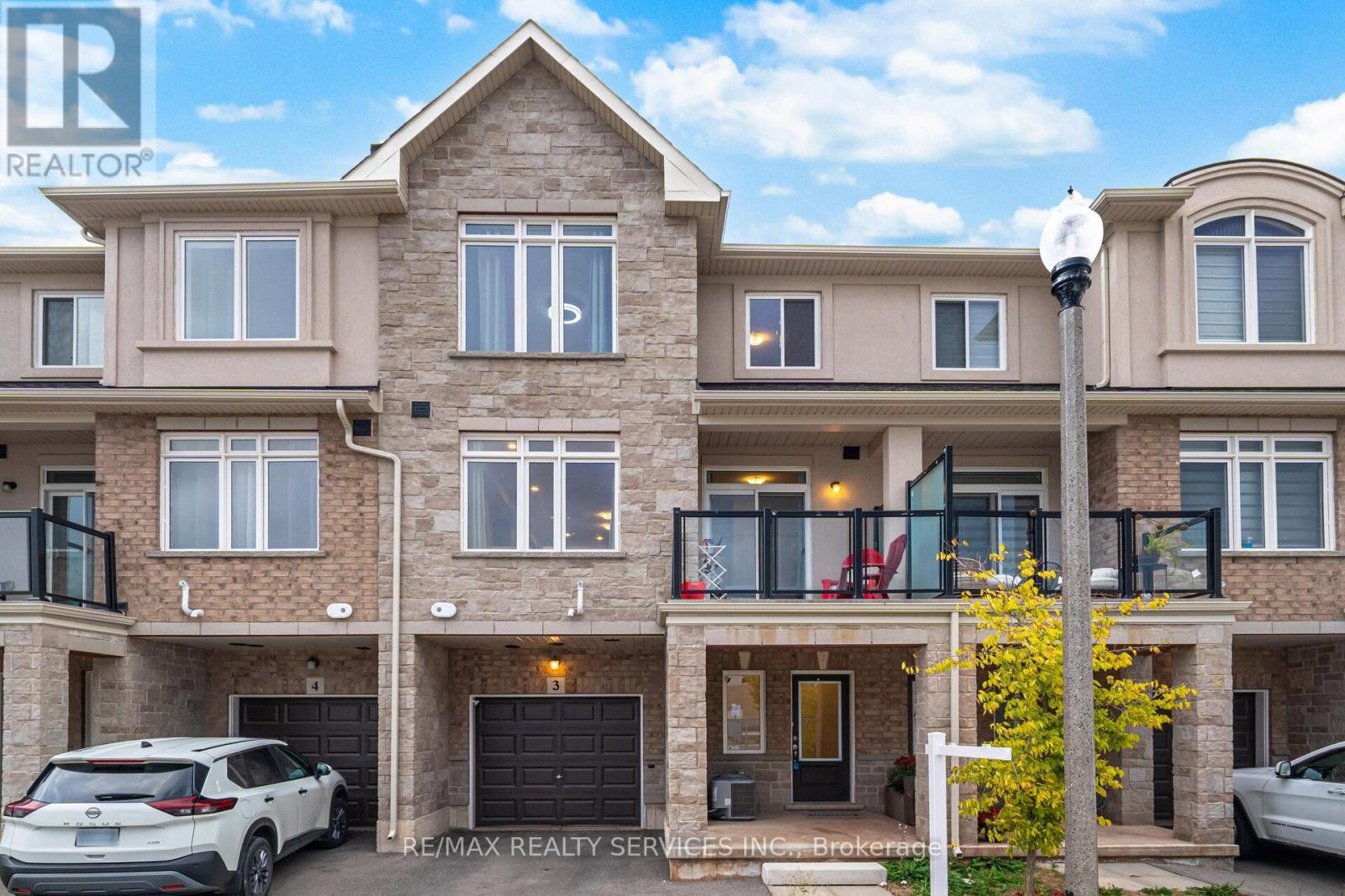 3 40 Zinfandel Dr, Hamilton, ON L8E 0L1
