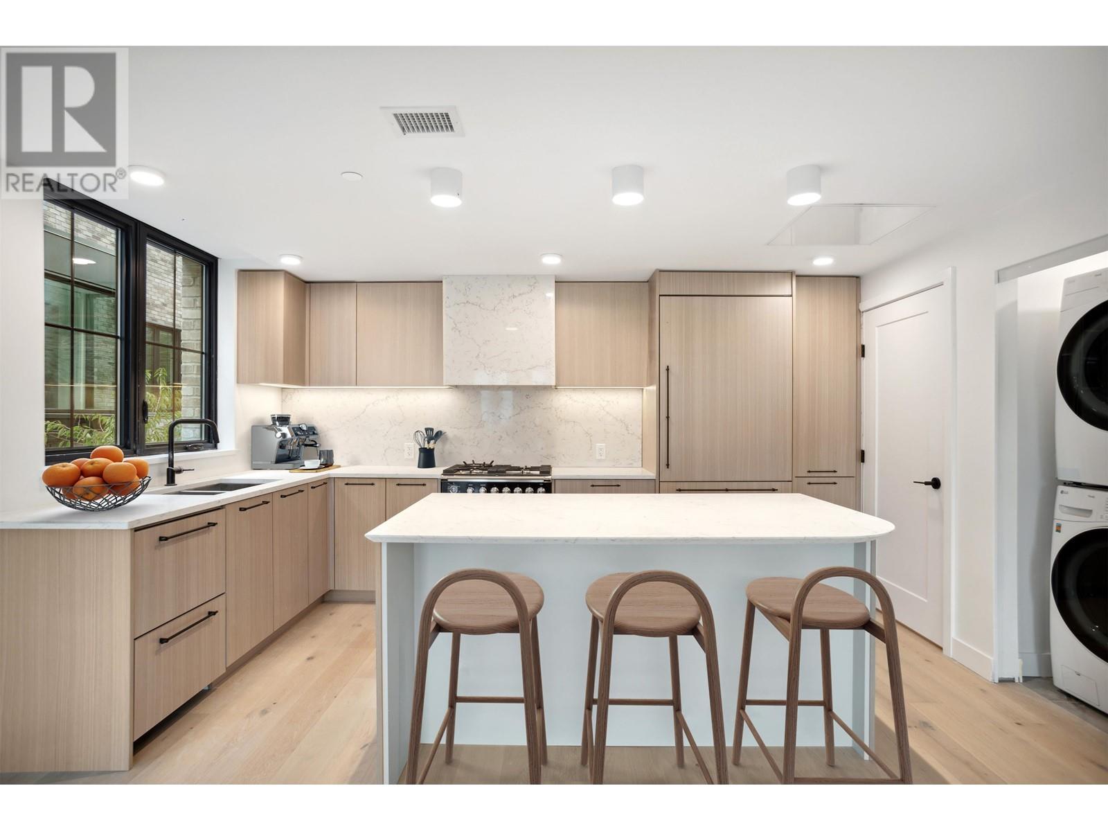 157 W King Edward Avenue Unit 104, Vancouver, BC V5Y 2H9