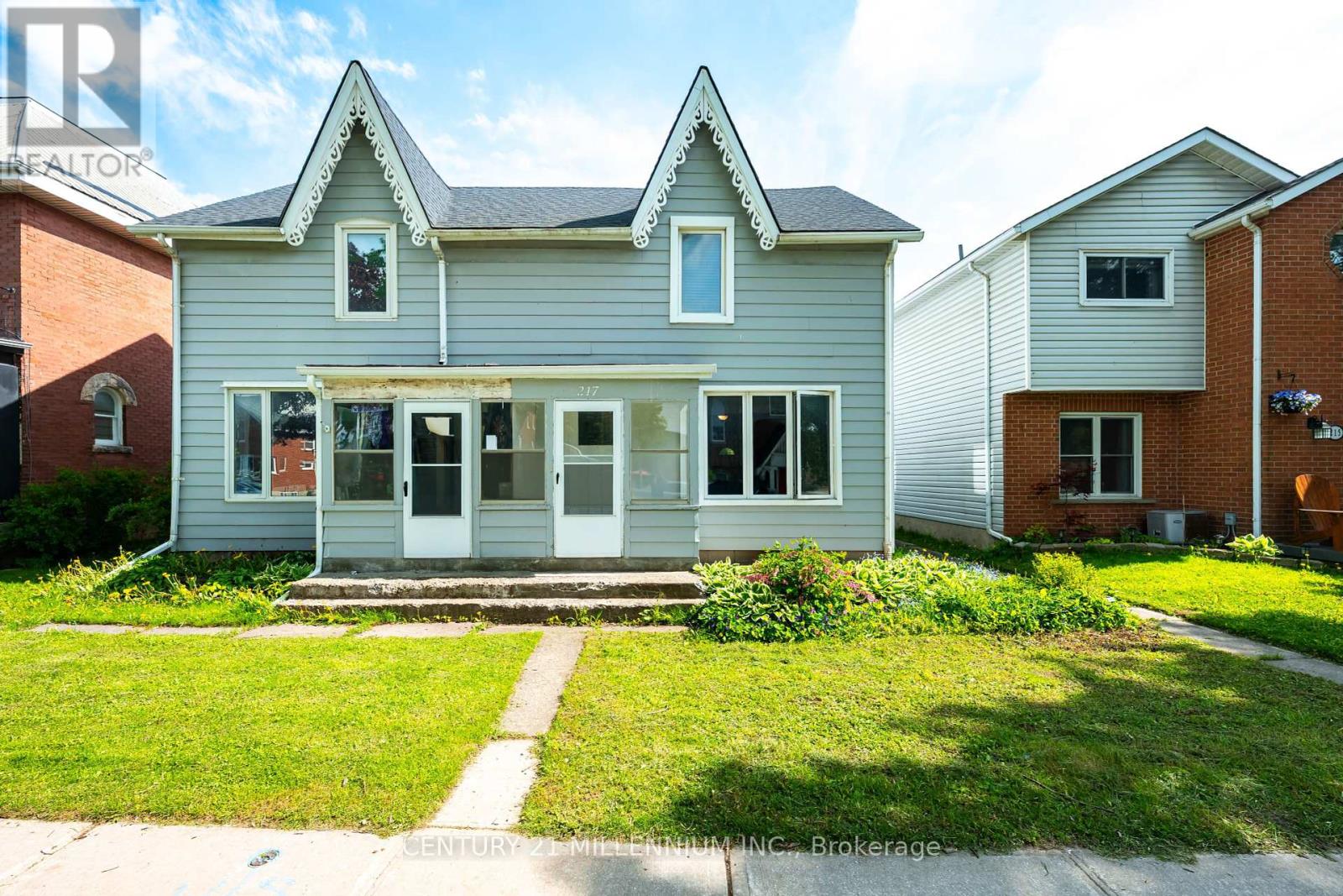 217 Main St W, Shelburne, ON L0N 1S3