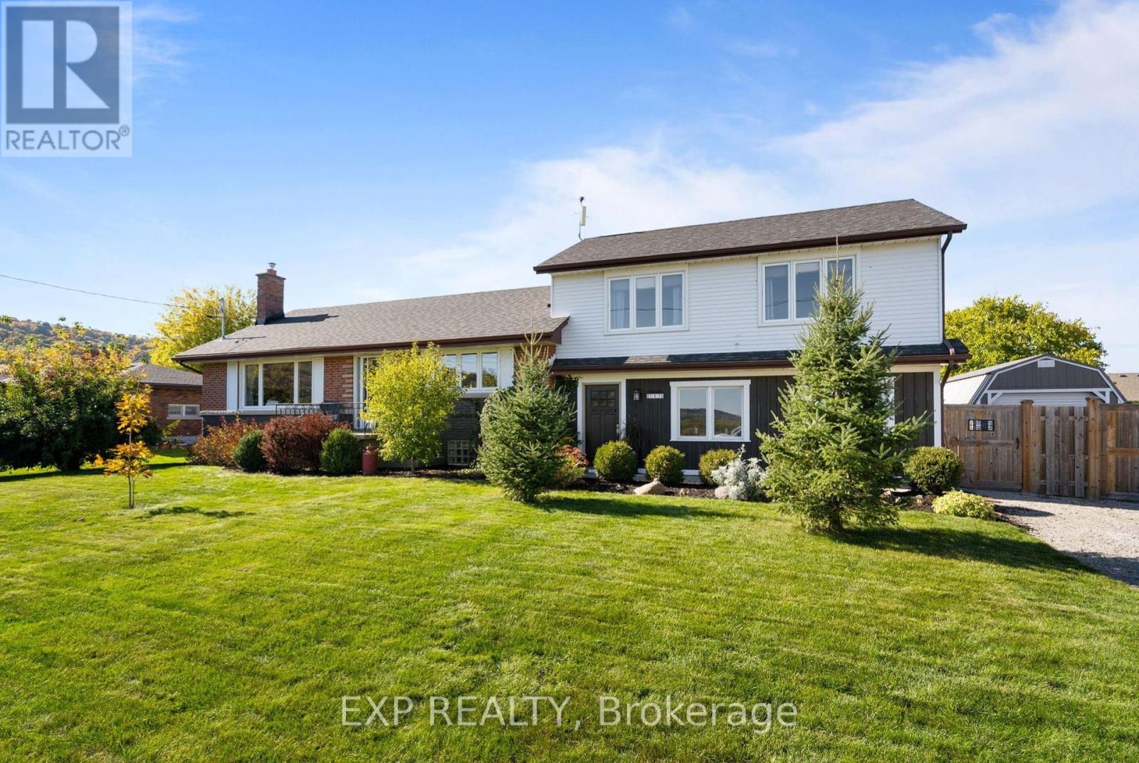 187 Lewis Rd, Hamilton, ON L8E 5G7