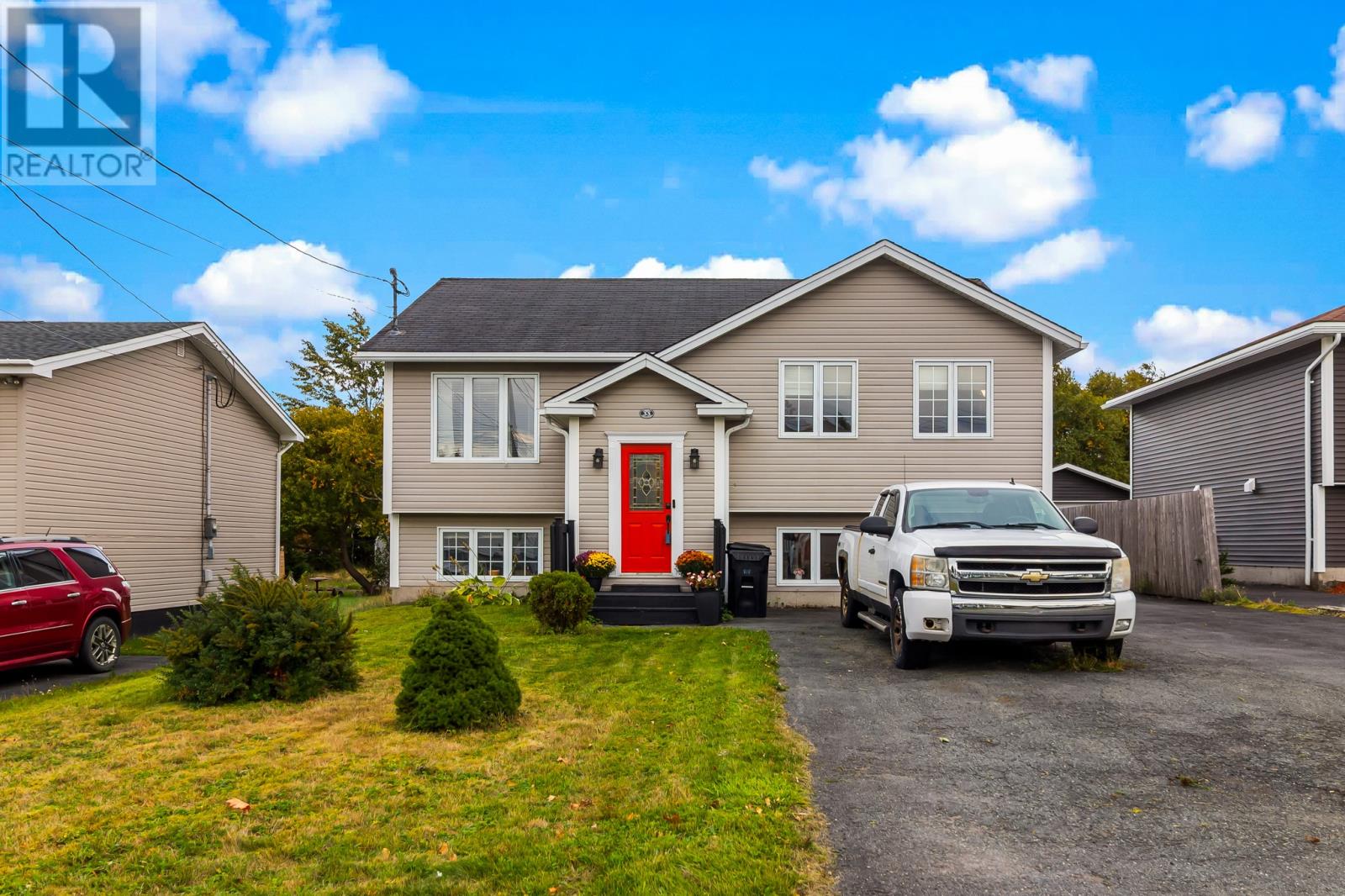 33 Halls Rd, St. John's, NL A1B 5H5