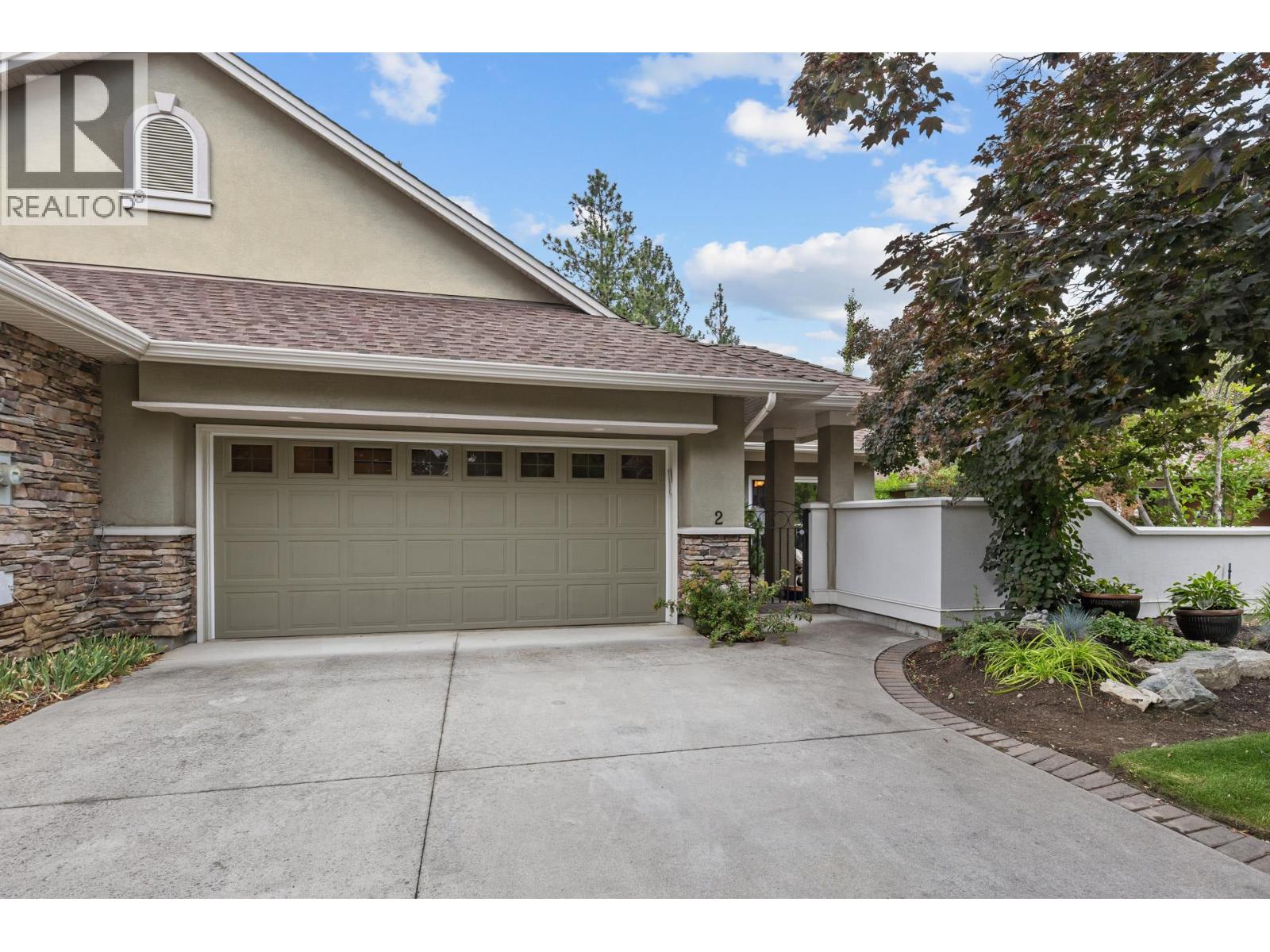 4520 Gallaghers Lookout Unit 2, Kelowna, BC V1W 3Z8