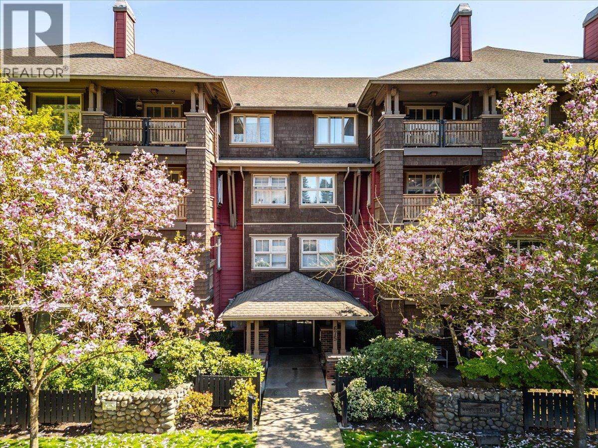 675 Park Crescent Unit 107, New Westminster, BC V3L 5W4