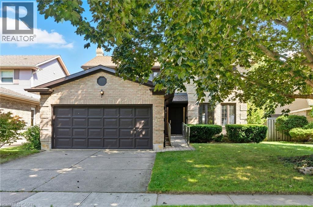 67 Forestview Dr, Dundas, ON L9H 6M7