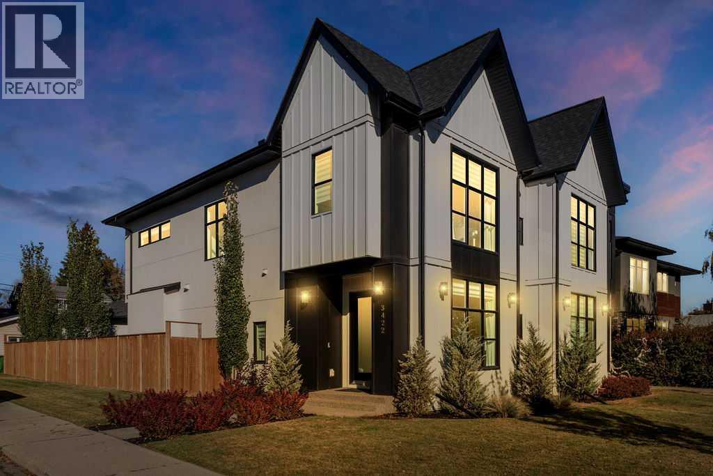3422 Kerry Park Rd SW, Calgary, AB T3E 8G3