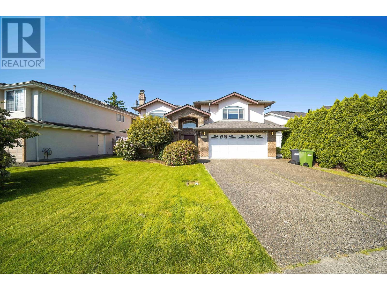 7611 Dampier Dr, Richmond, BC V7C 4M3