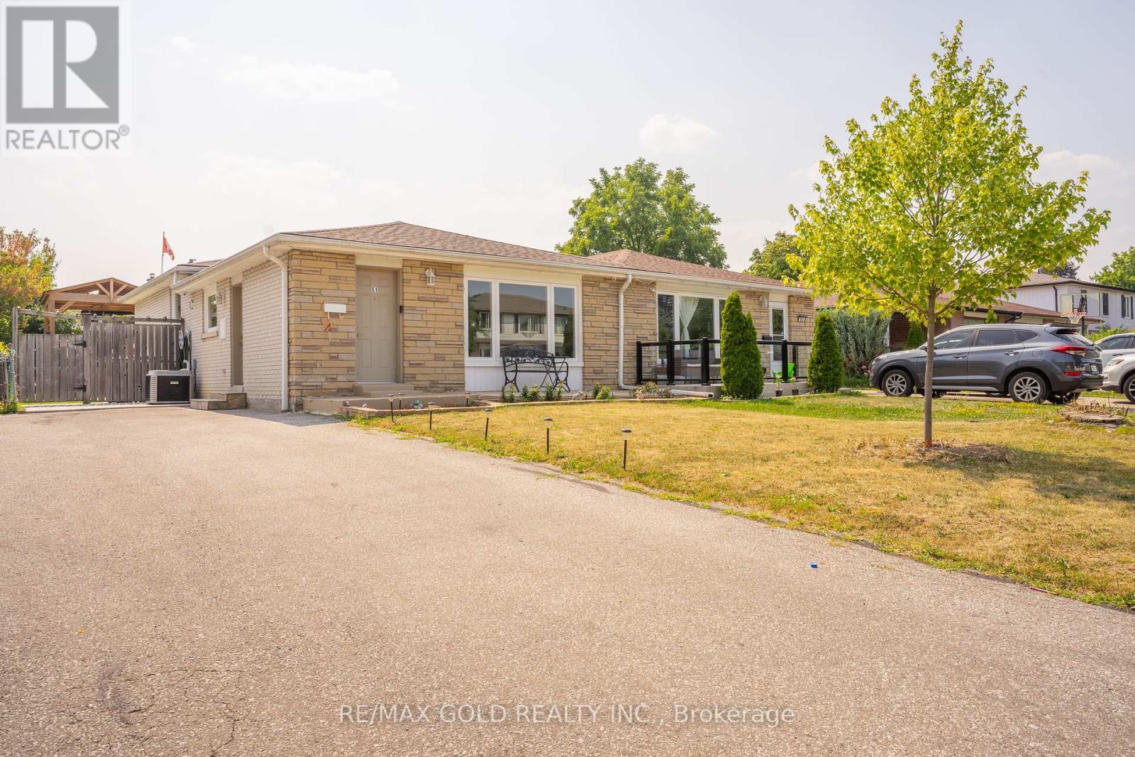 51 Davenport Cres, Brampton, ON L6T 3L5