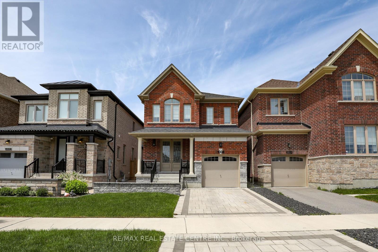 1004 Kingpeak Cres, Pickering, ON L1X 0H3