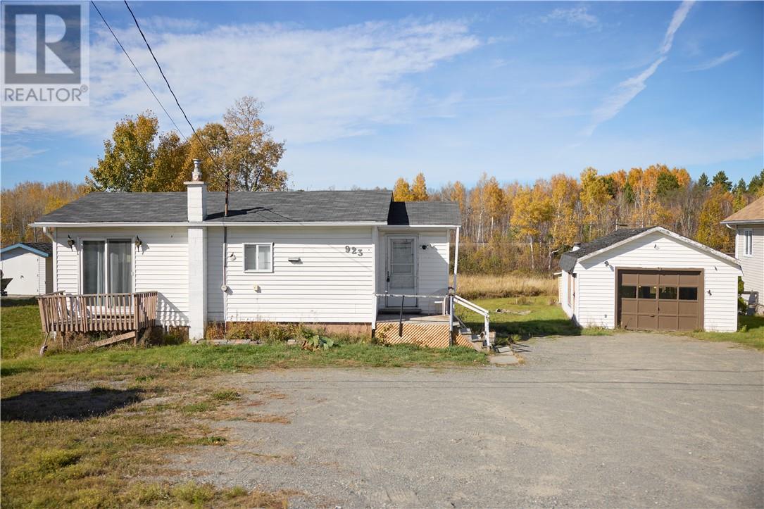 923 Highway 17 E, Wahnapitae, ON P0M 1H0