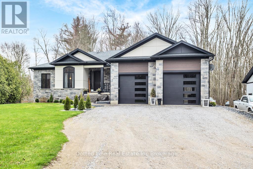 46 St Johns Rd W, Norfolk, ON N3Y 4K1