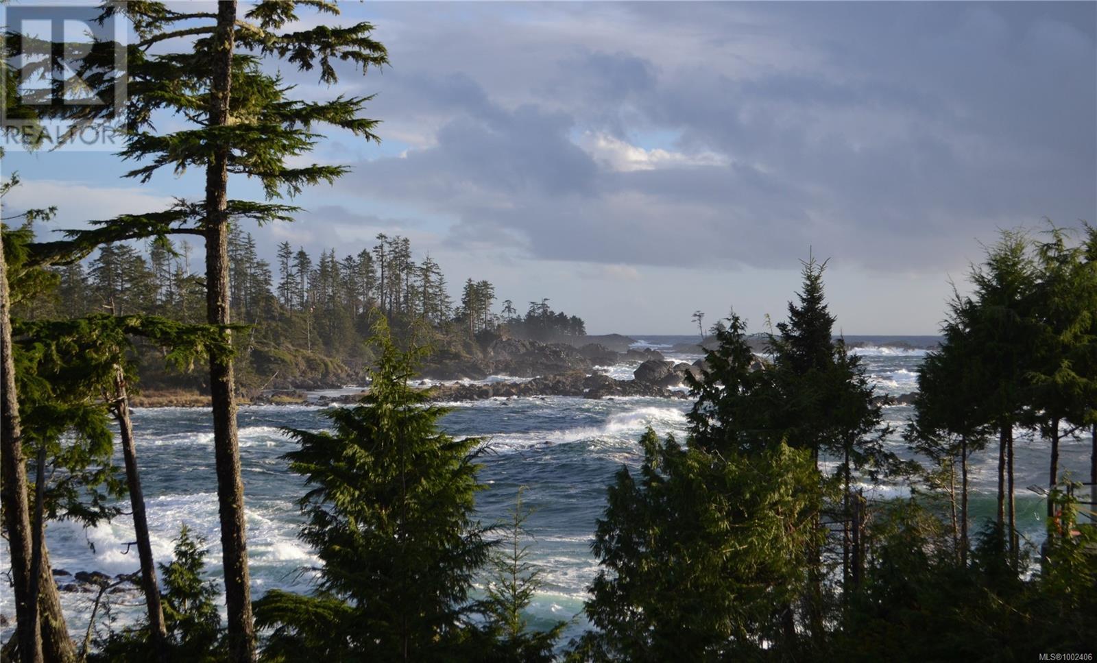 596 Marine Dr Unit 204 Dr, Ucluelet, BC V0R 3A0