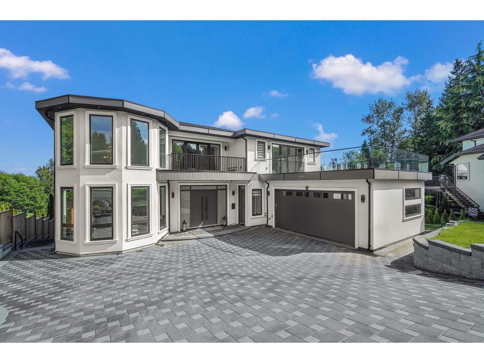 12958 Southridge Dr, Surrey, BC V3X 3E3