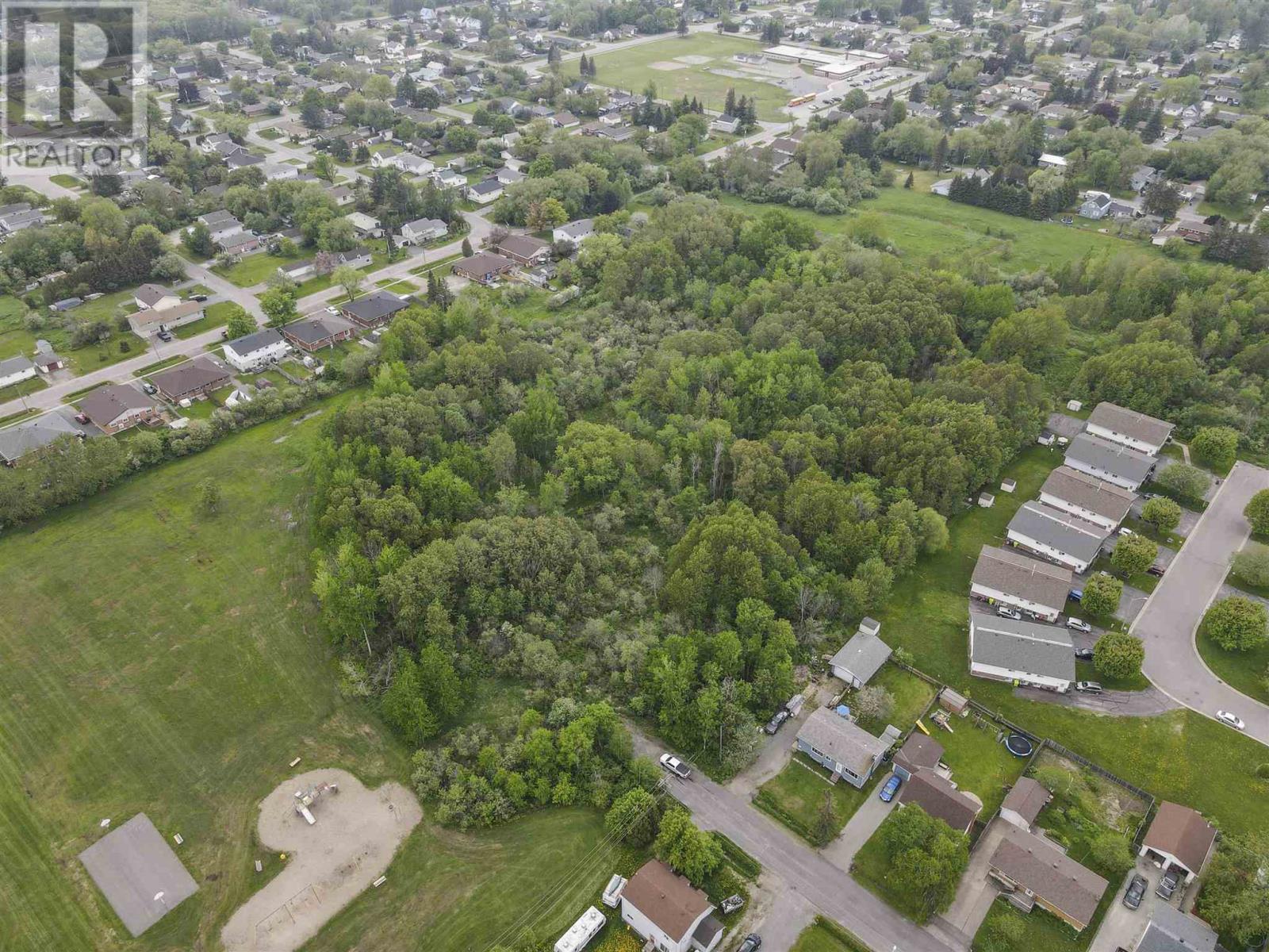 375 Spadina Ave, Sault Ste. Marie, ON P6C 5E6