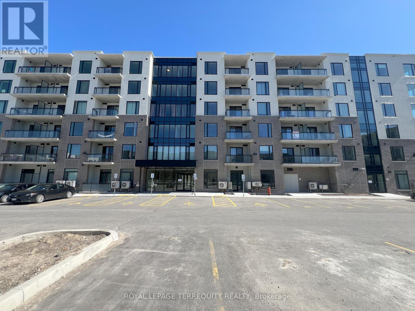 416 107 Roger St, Waterloo, ON N2J 0G3