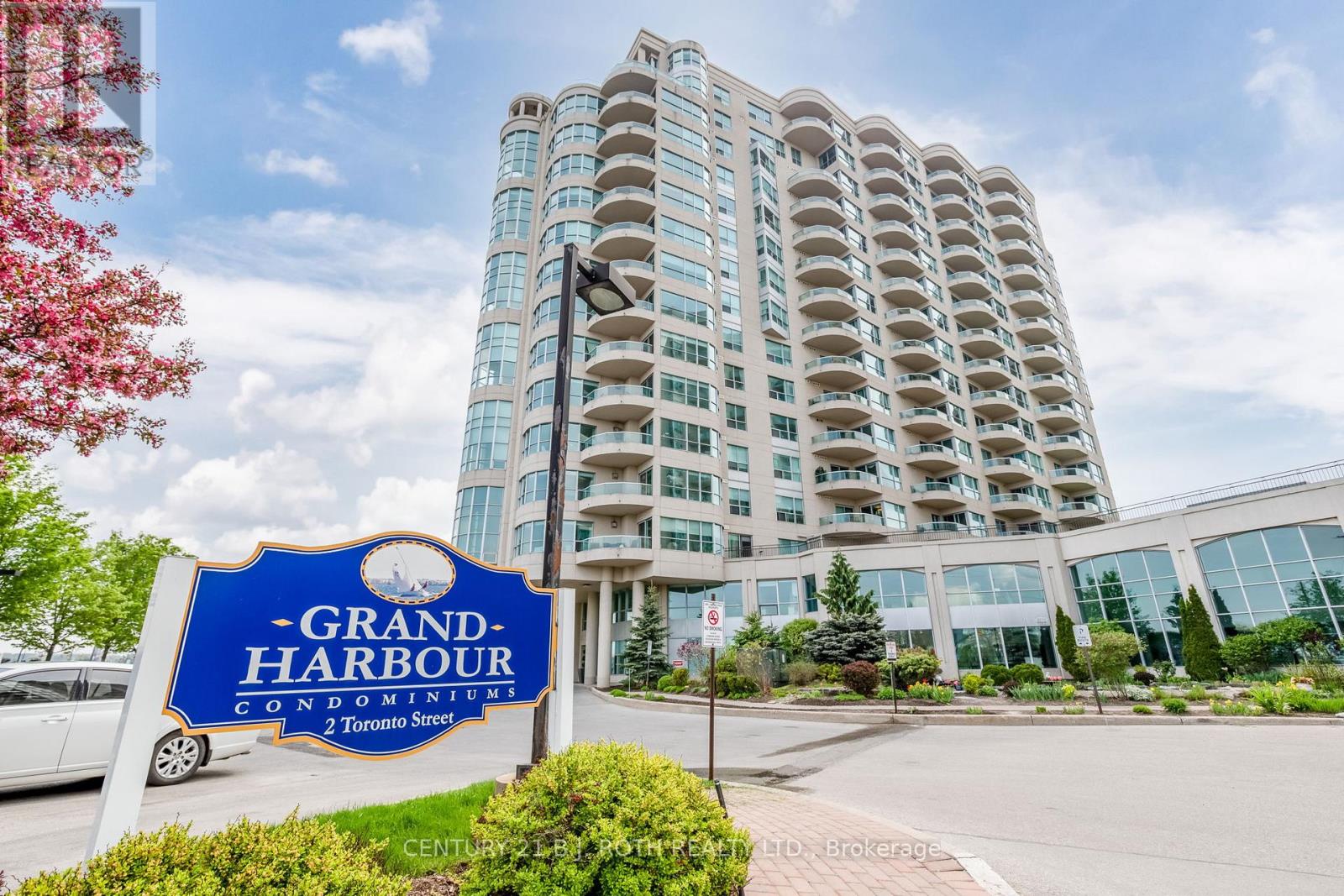 2 Toronto St Ph1-1 St, Barrie, ON L4N 9R2