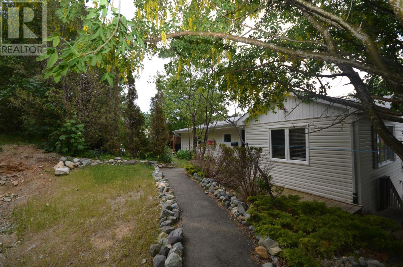25 Allans Line, Conception Bay South, NL A1W 2C4