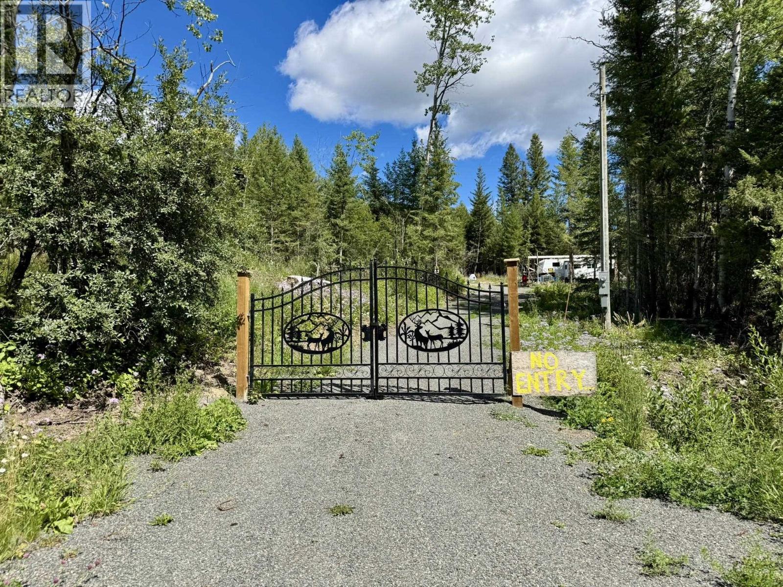 7126 Grossett Rd, Bridge Lake, BC V0K 1X2