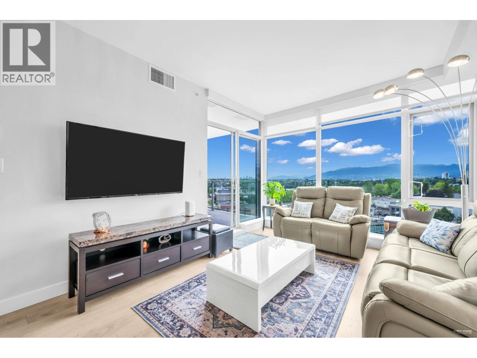 1788 Gilmore Avenue Unit 1207, Burnaby, BC V5C 0L5