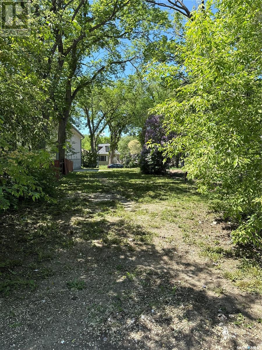 1145 Robinson St, Regina, SK S4T 2N1