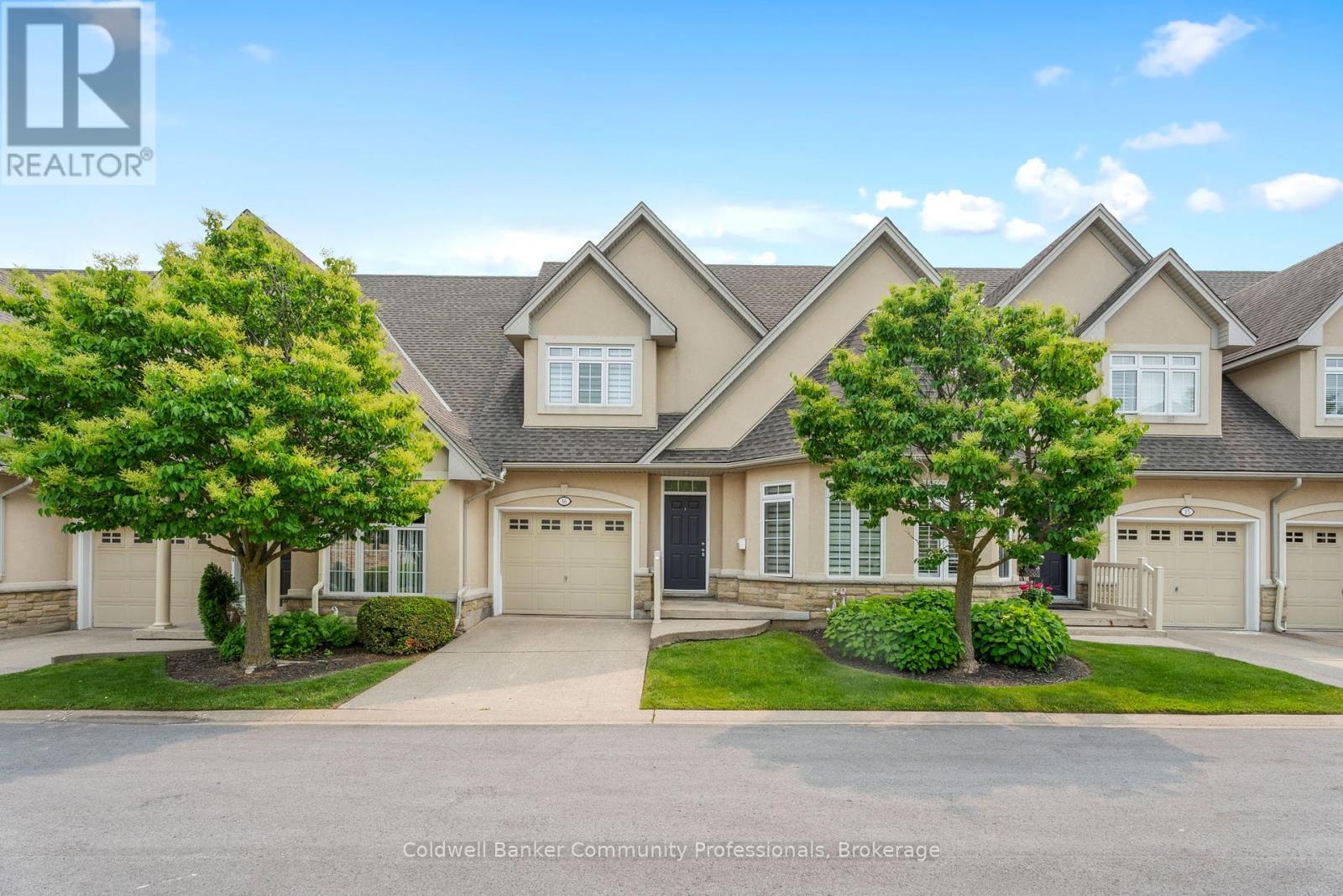 16 8142 Costabile Dr, Niagara Falls, ON L2H 3M3
