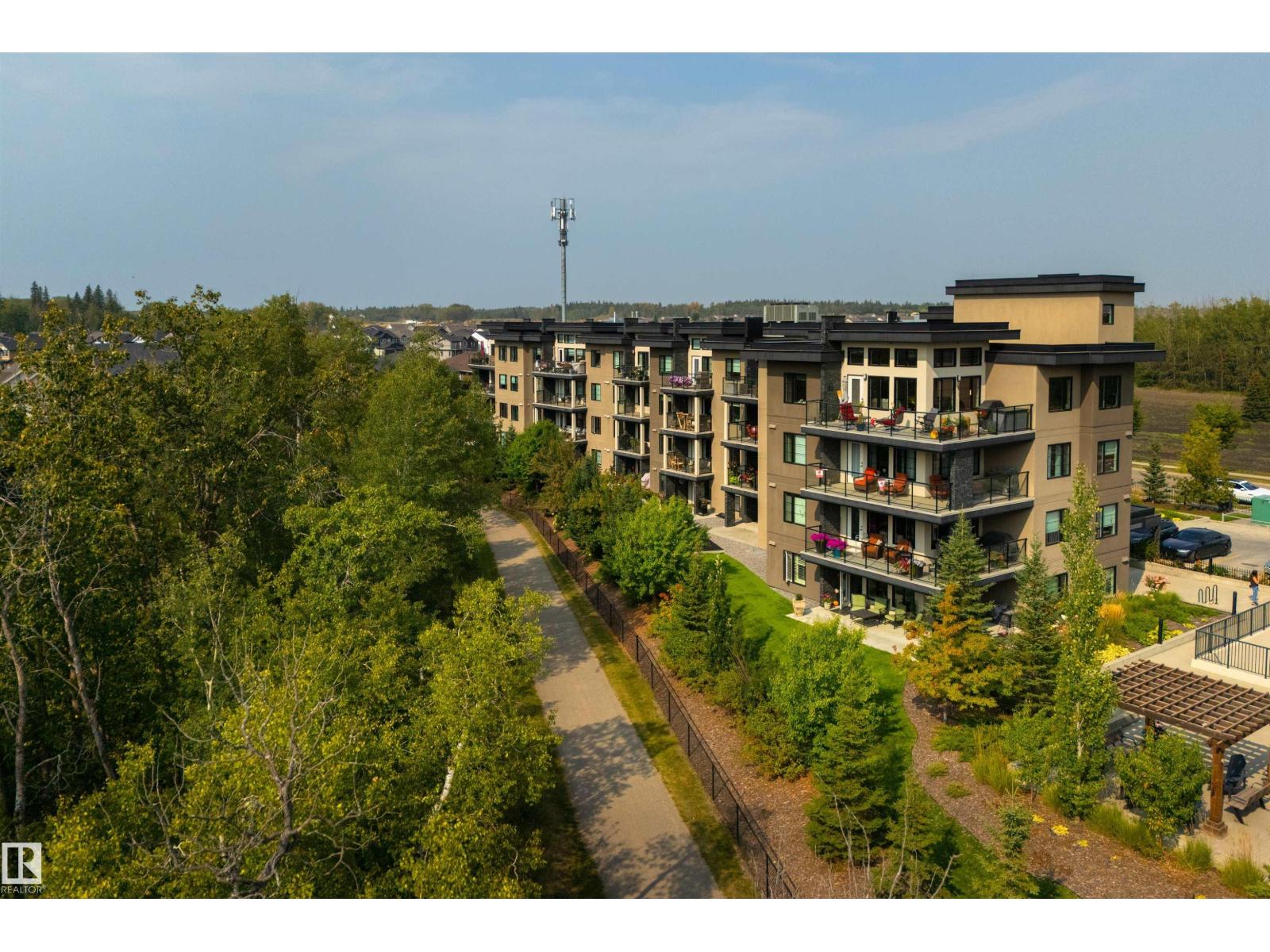 5029 Edgemont Boulevard Northwest #110, Edmonton, AB T6M 0S8