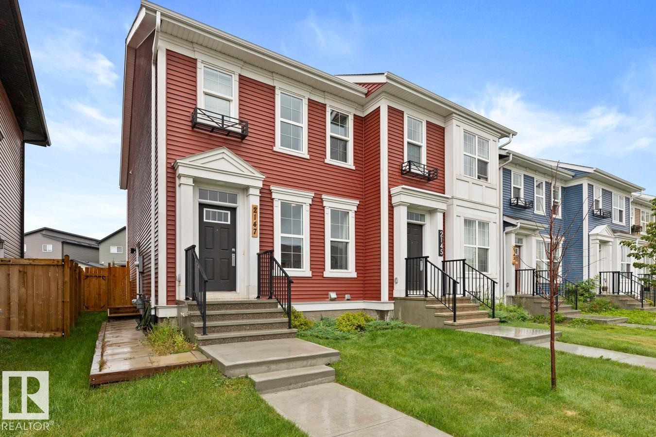 2147 Maple Rd NW, Edmonton, AB T6T 2L6