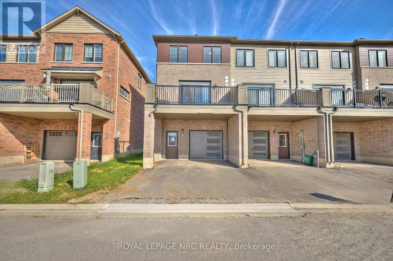 11 Melody Ln, Thorold Hurricanemerrittville, ON L5B 5N5