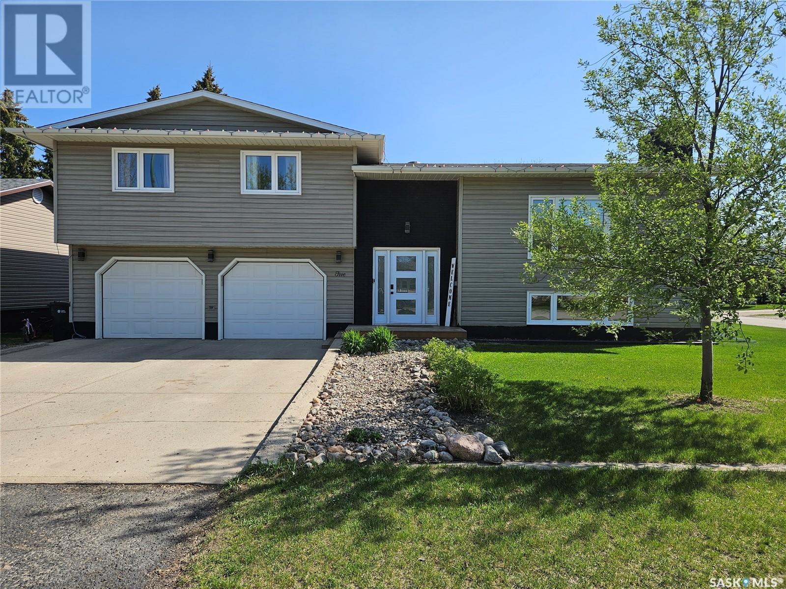 5 Souris Ave, Redvers, SK S0C 2H0
