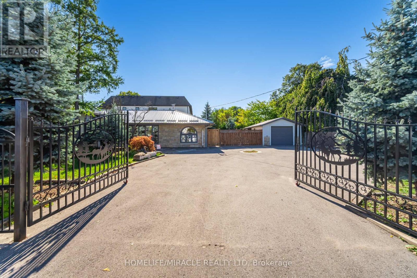 308 Third Line, Oakville, ON L6L 4A4
