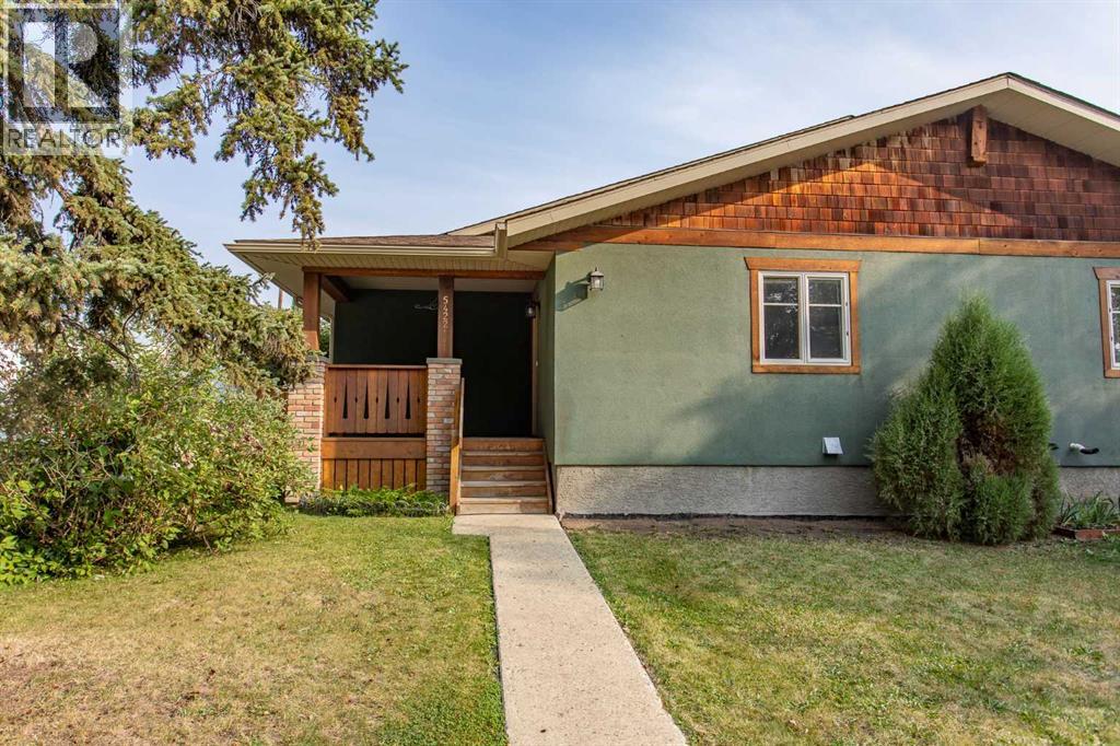 49 Avenue Unit 5422, Lacombe, AB T4L 1S6