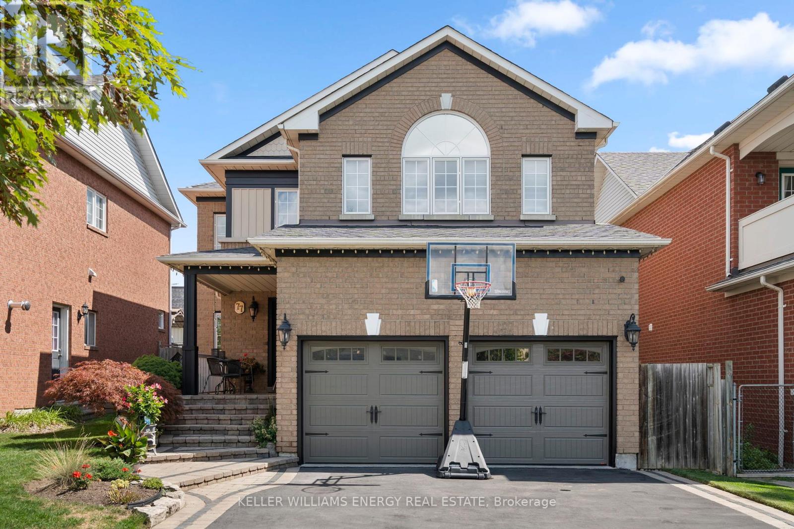 77 James Rowe Ct, Whitby, ON L1R 2Y3