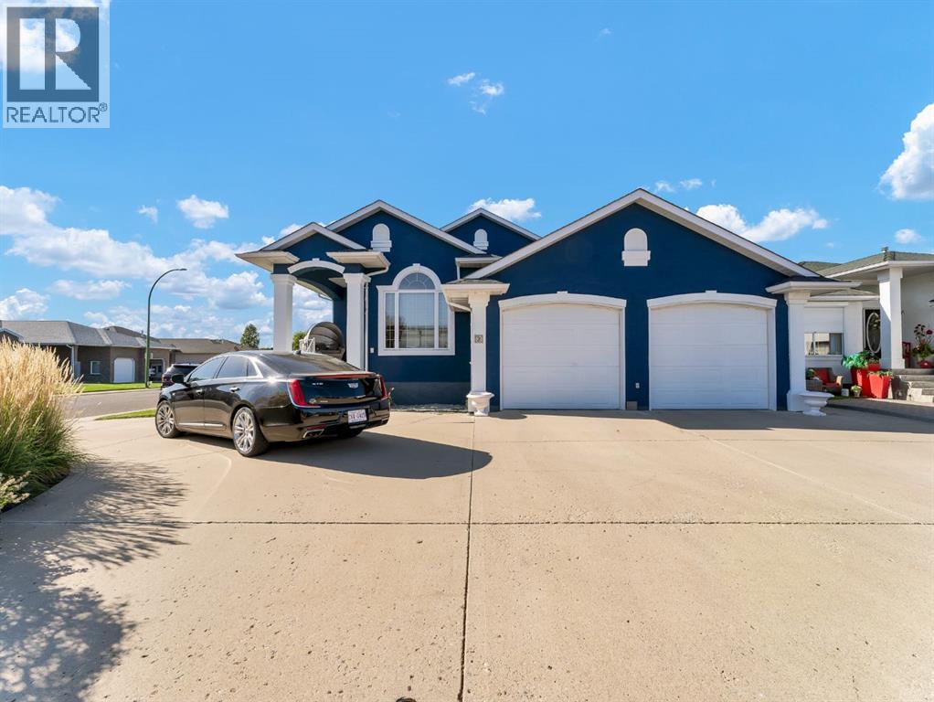 2 Vintage Meadows Ct SE, Medicine Hat, AB T1B 4G8