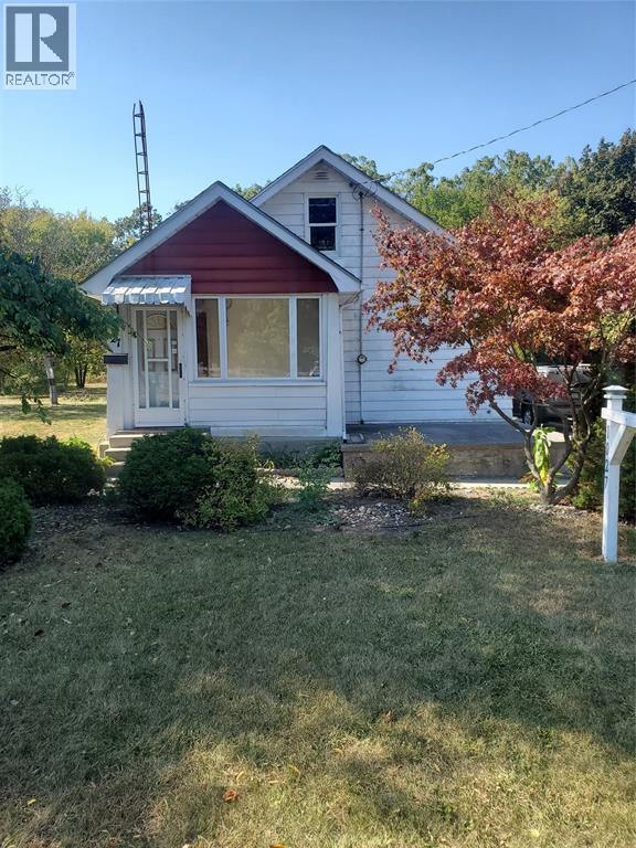 1027 Colborne Rd, Sarnia, ON N7V 3K6