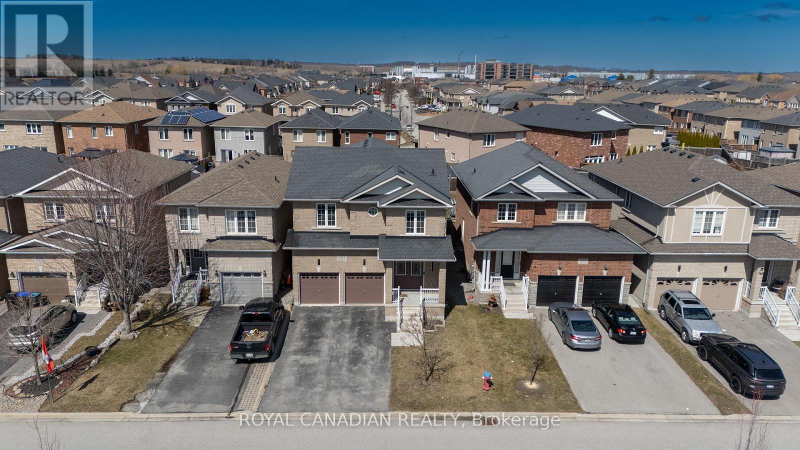213 Richardson Cres, Bradford West Gwillimbury, ON L3Z 0L6