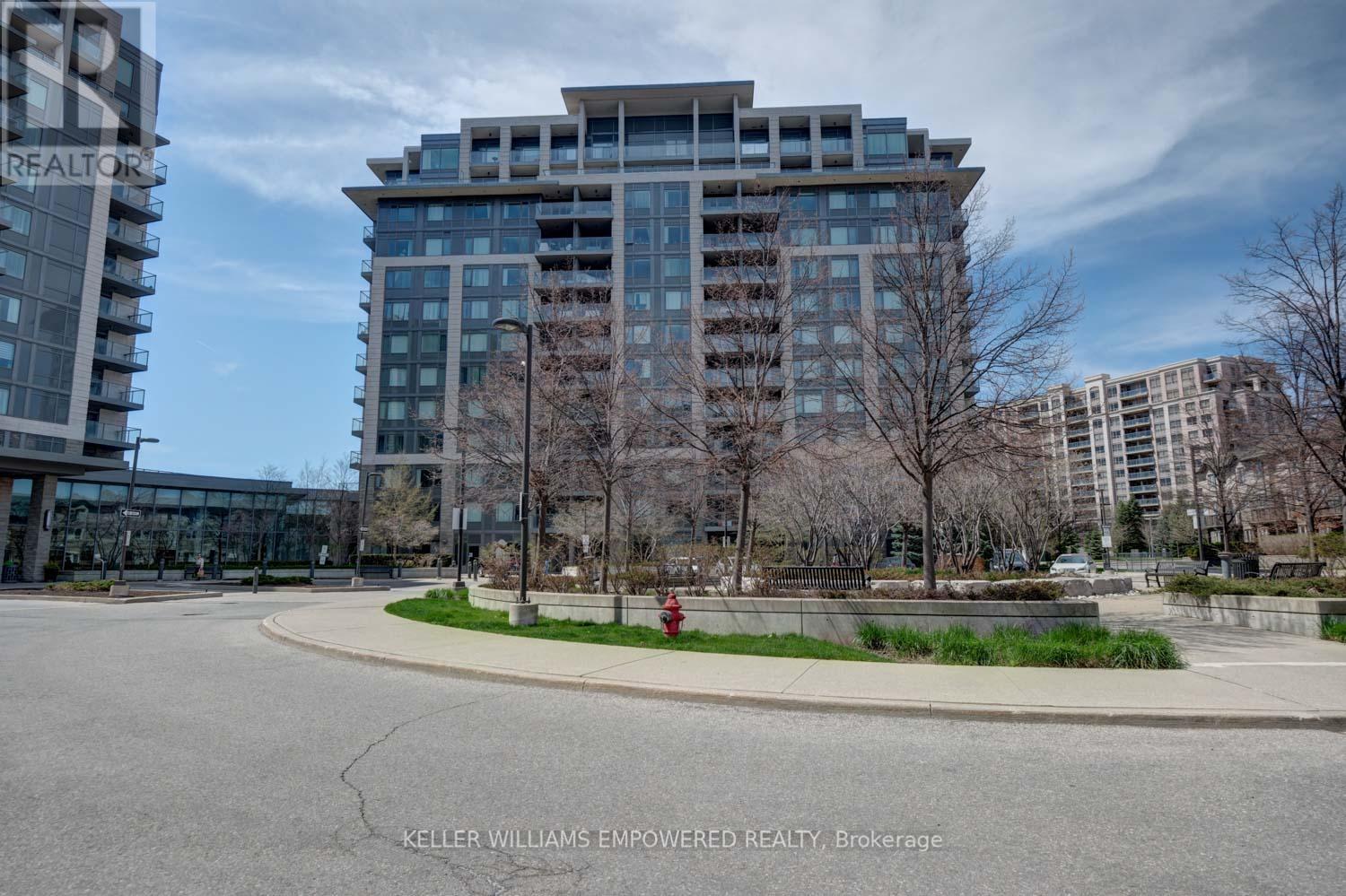 303 233 South Park Rd, Markham, ON L3T 0B3