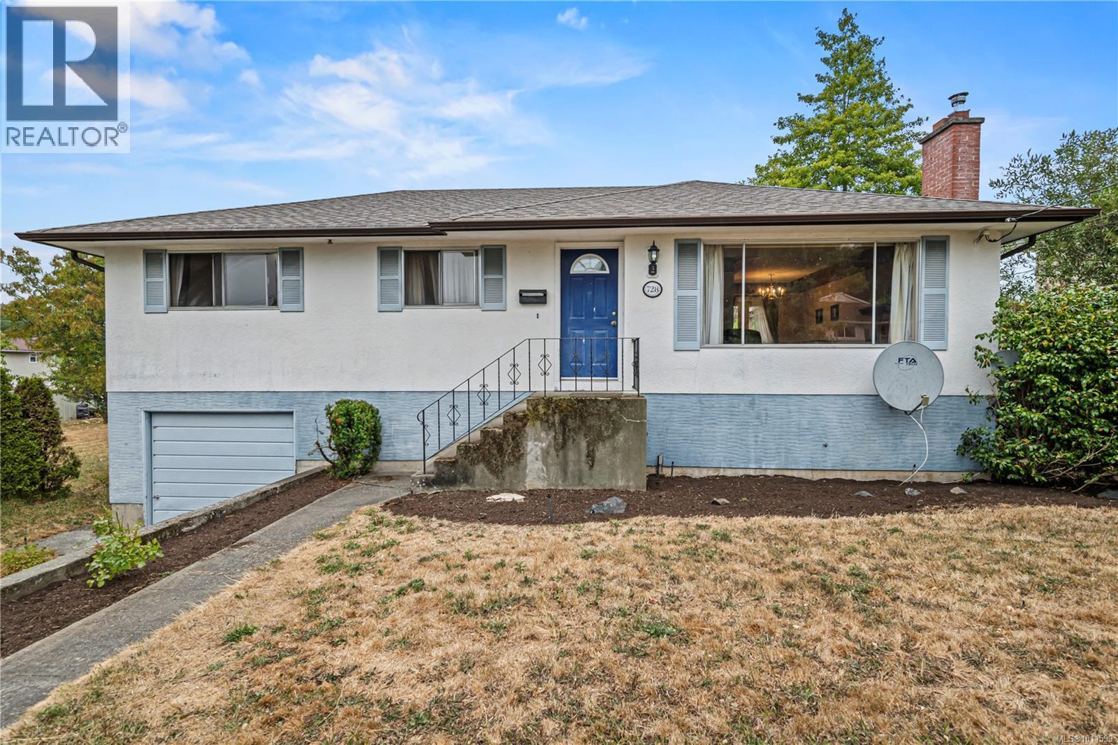 728 Genevieve Rd, Saanich, BC V8X 3R5