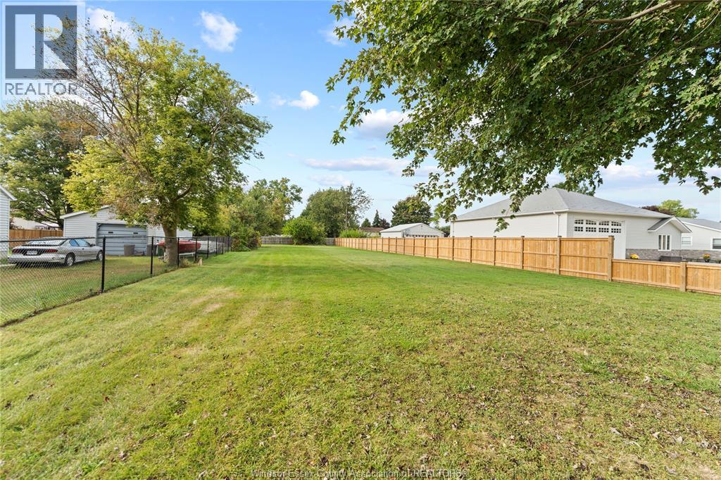 333 Victoria St, Essex, ON N8M 1N6
