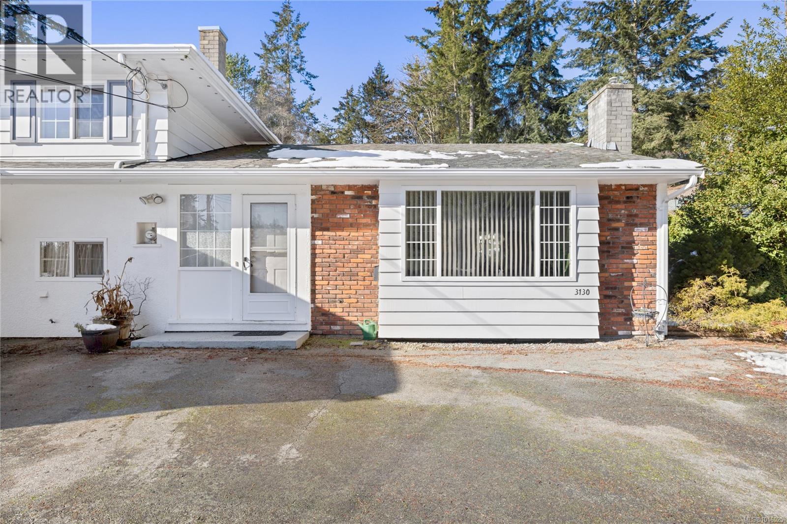 3130 Smugglers Hill Dr, Nanaimo, BC V9T 1H8