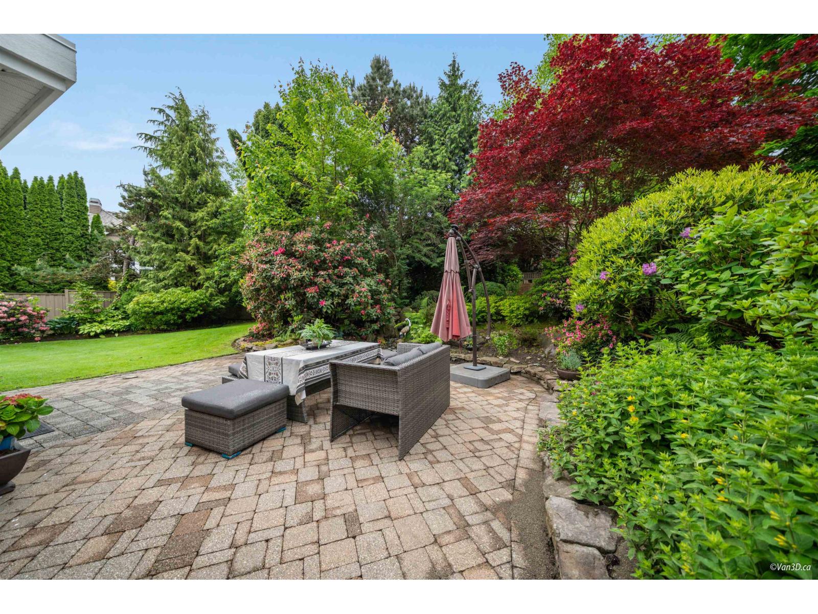 15828 Somerset Pl, Surrey, BC V3Z 0H9