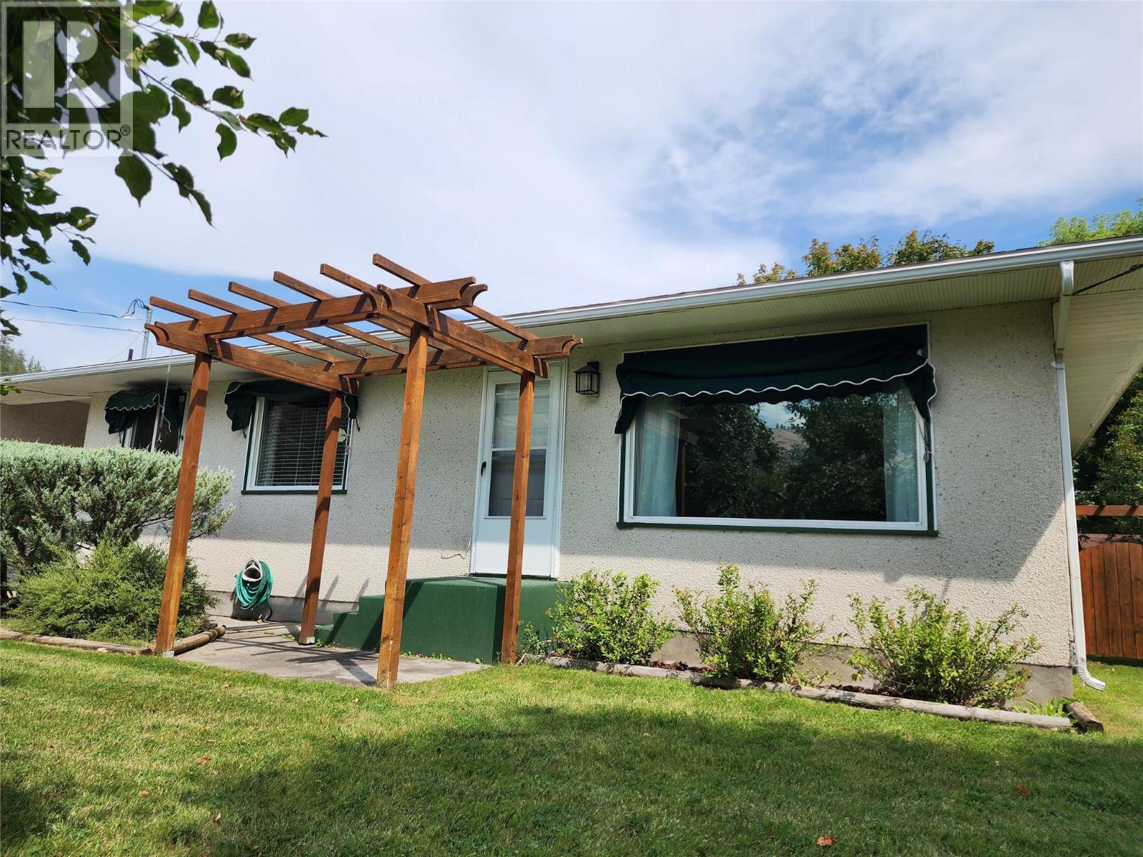 6210 York Rd, Grand Forks, BC V0H 1H2